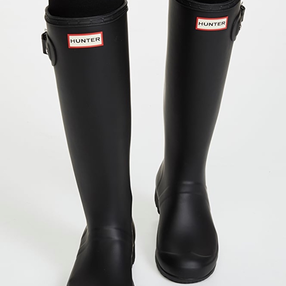 HUNTER Matte Black Tall Boots + HUNTER White Knit Tall Socks. BUNDLE. Size 8